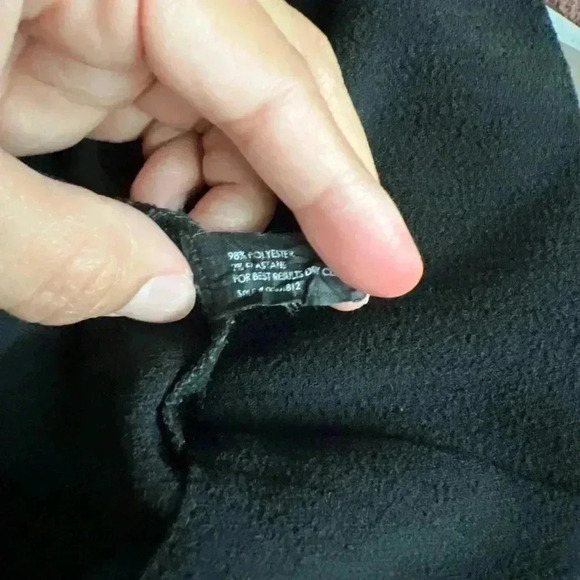 Club Monaco Sleeveless Blouse - Picture 4 of 5